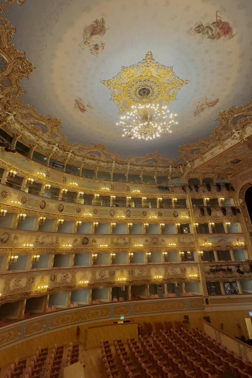 Watch 10 best things to do in Venice according to a local