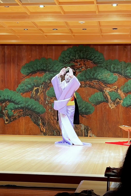 Watch how to spend one day in Tokyo