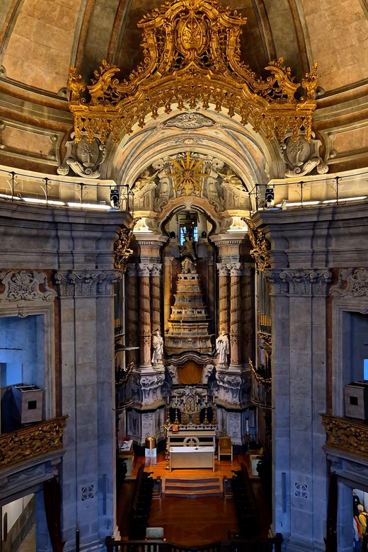 Porto clerigos church (クレリゴス教会) Clérigos Church: Everything You Need Before Visiting