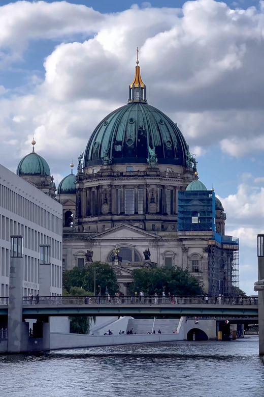 Discover the top things to do in Berlin with this local video guide
