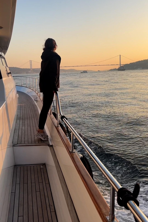 Watch a local insider share the best things to do in Istanbul